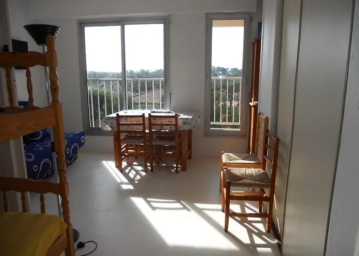 Dans Résidence - S04201